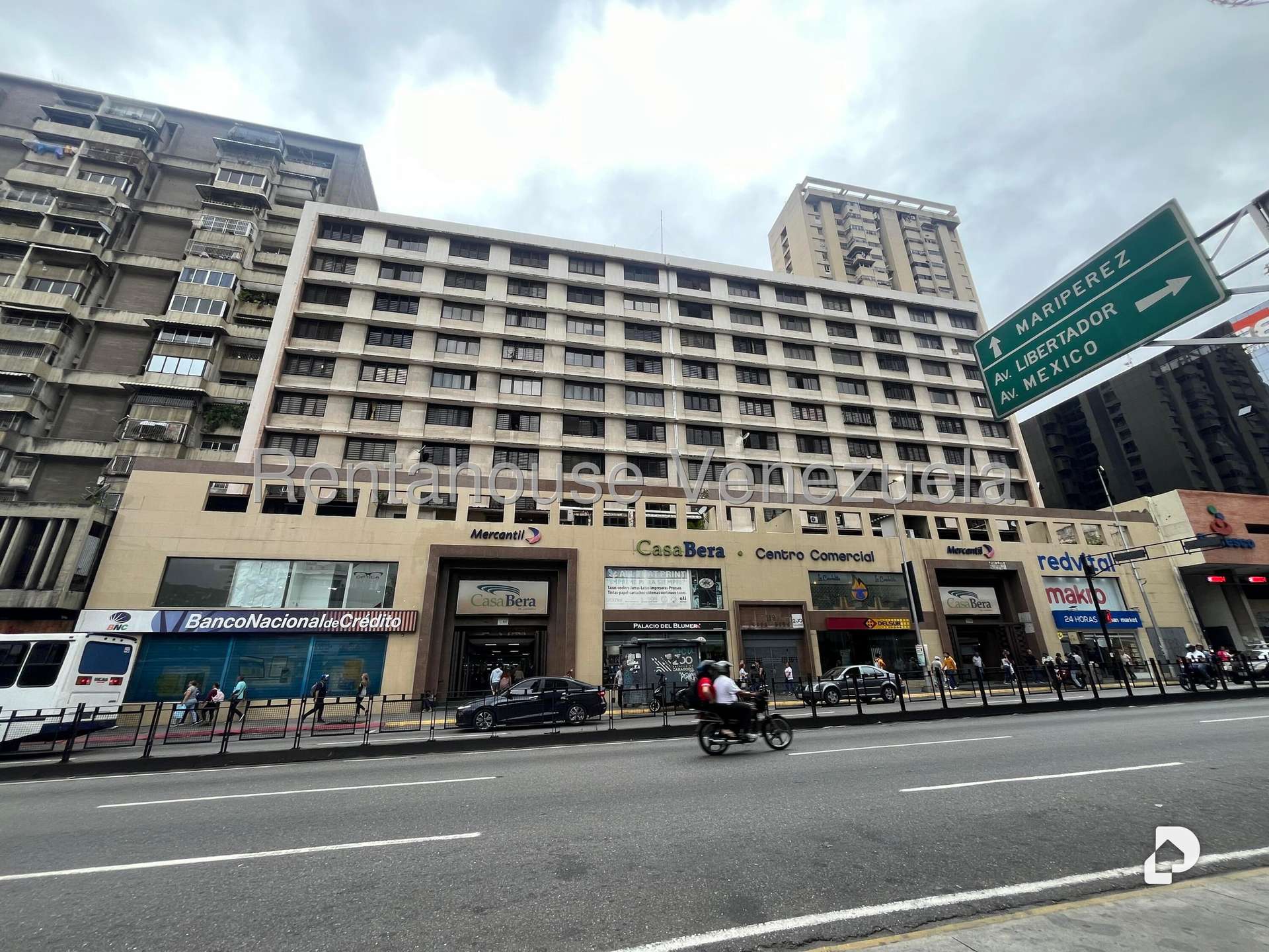 Local comercial en Parroquia La Candelaria, Caracas – 1