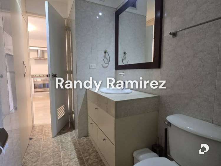 Apartamento en El Rosal, Caracas – 9