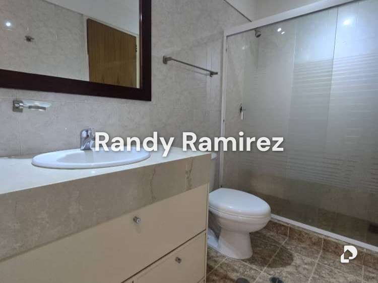 Apartamento en El Rosal, Caracas – 8