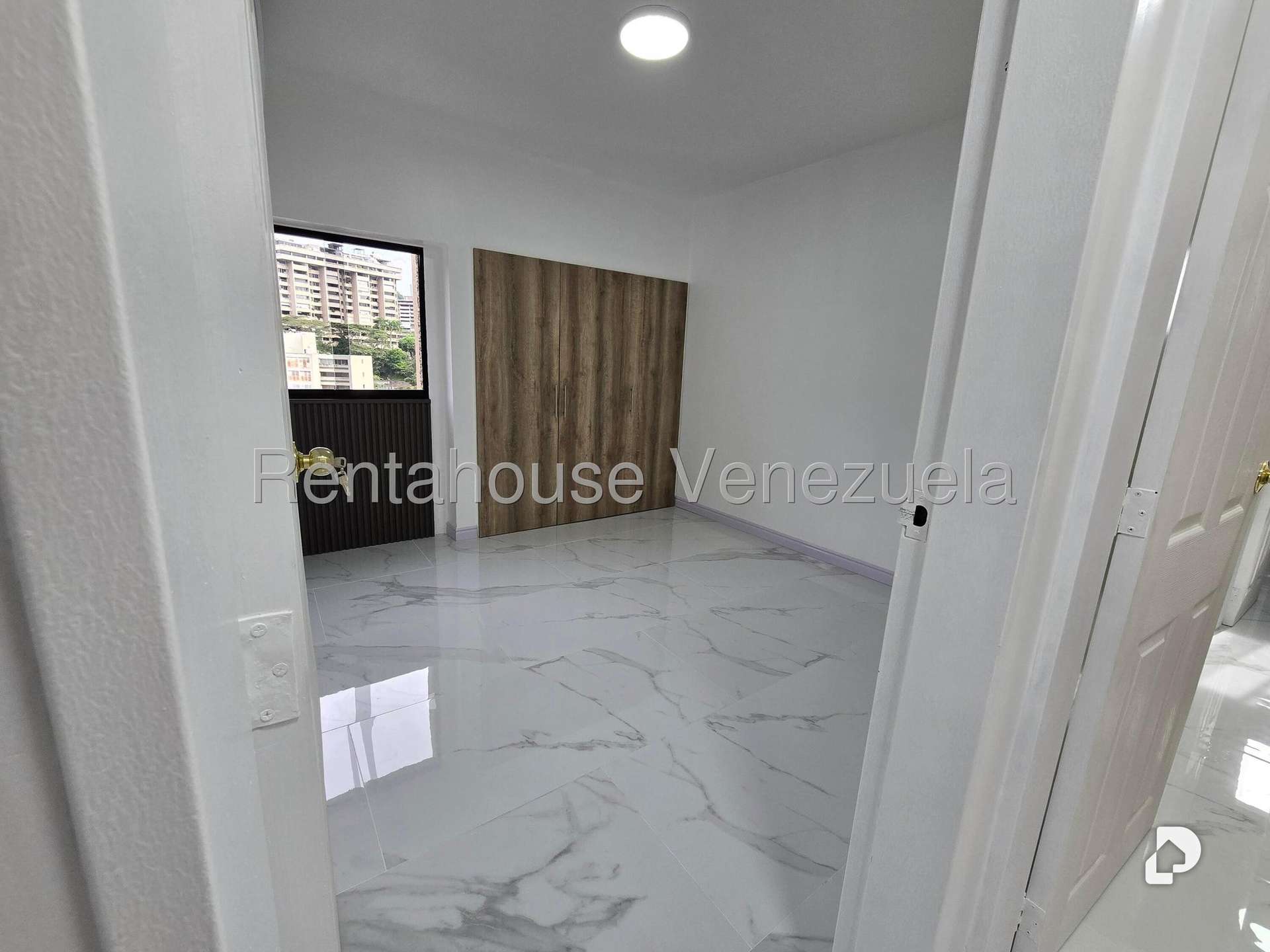 Apartamento en Santa Rosa de Lima, Caracas – 14