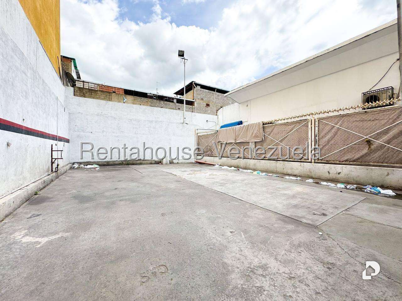 Commercial space in Parroquia San Agustin, Caracas – 18