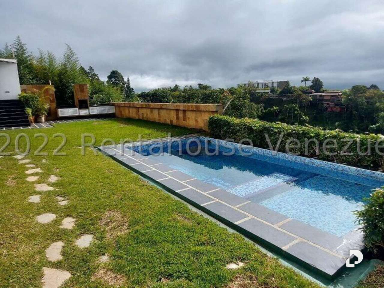 Casa en Los Guayabitos, Caracas – 17