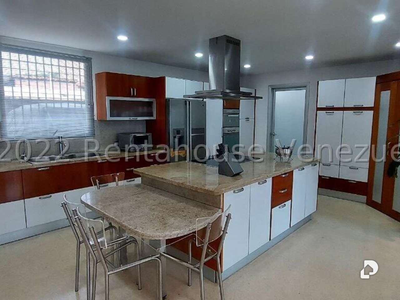 Casa en Los Guayabitos, Caracas – 7