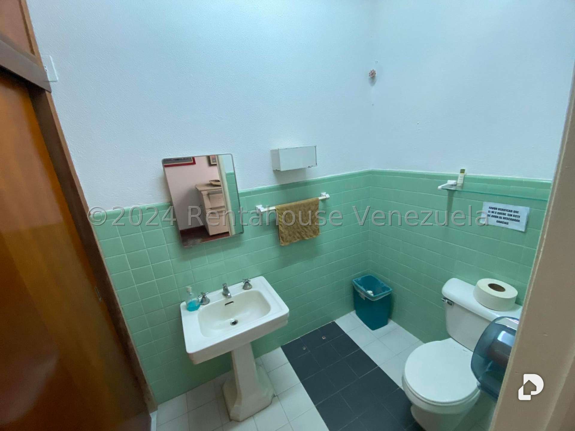 Casa en Bello Monte, Caracas – 17