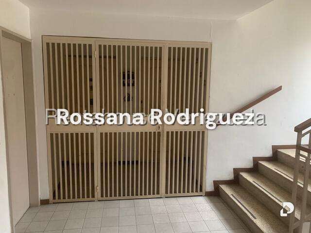 Apartamento en La Urbina, Caracas – 11
