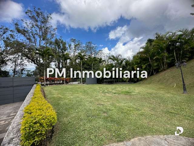 Casa en La Lagunita, Caracas – 24