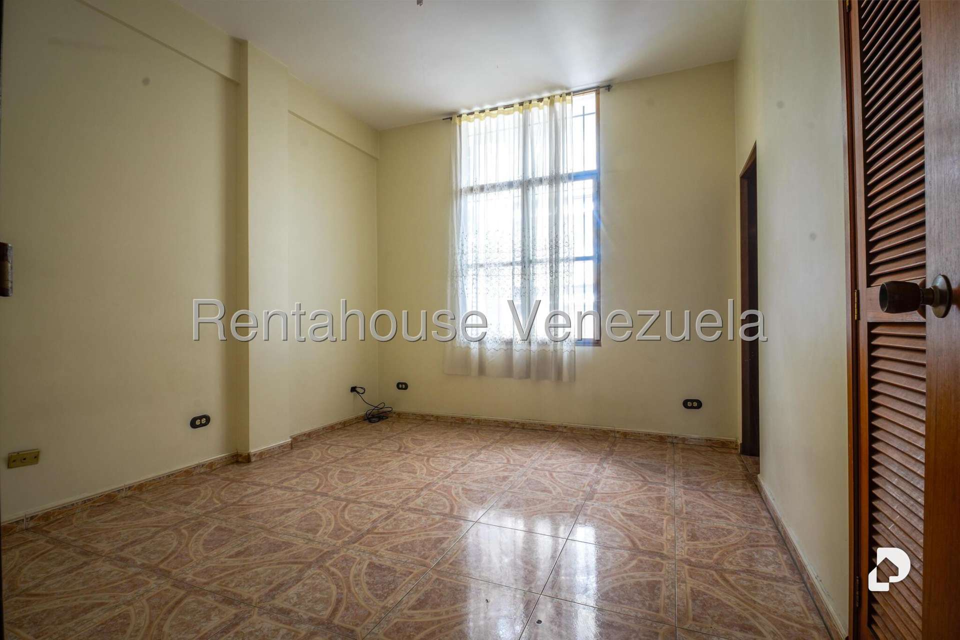 Edificio en Baruta, Caracas – 7