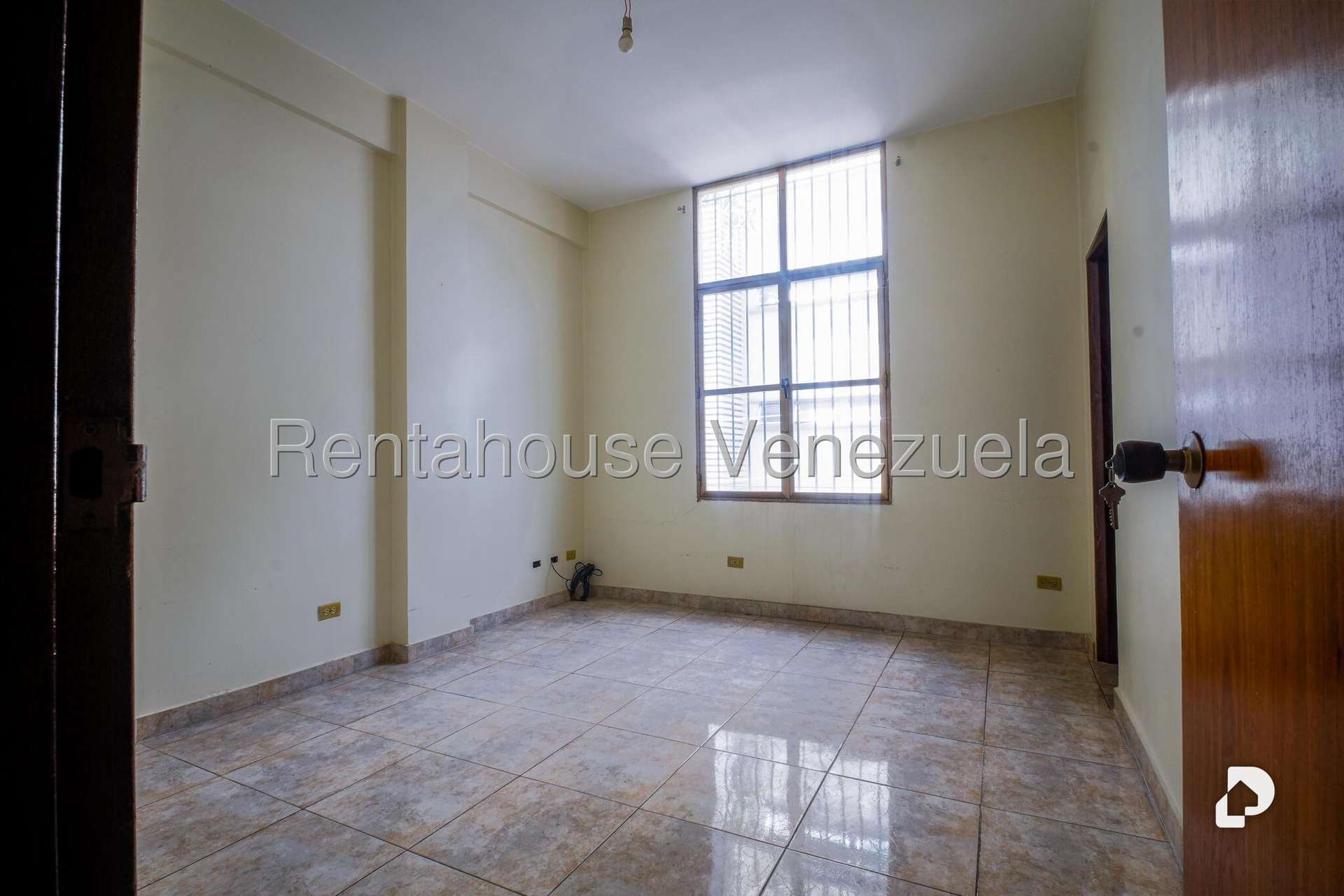 Edificio en Baruta, Caracas – 12