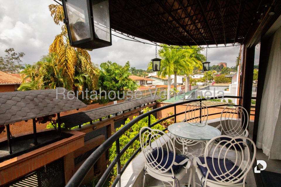 Casa en Lomas de La Lagunita, Caracas – 8