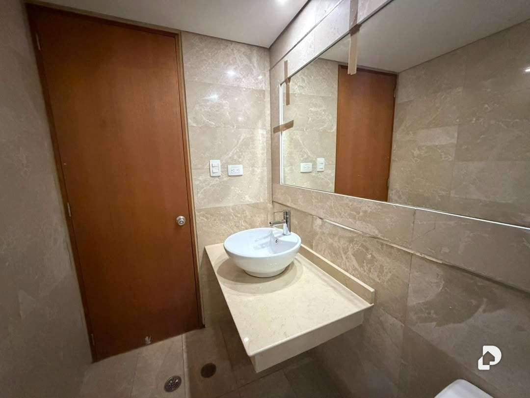 Apartamento en Campo Alegre, Caracas – 11