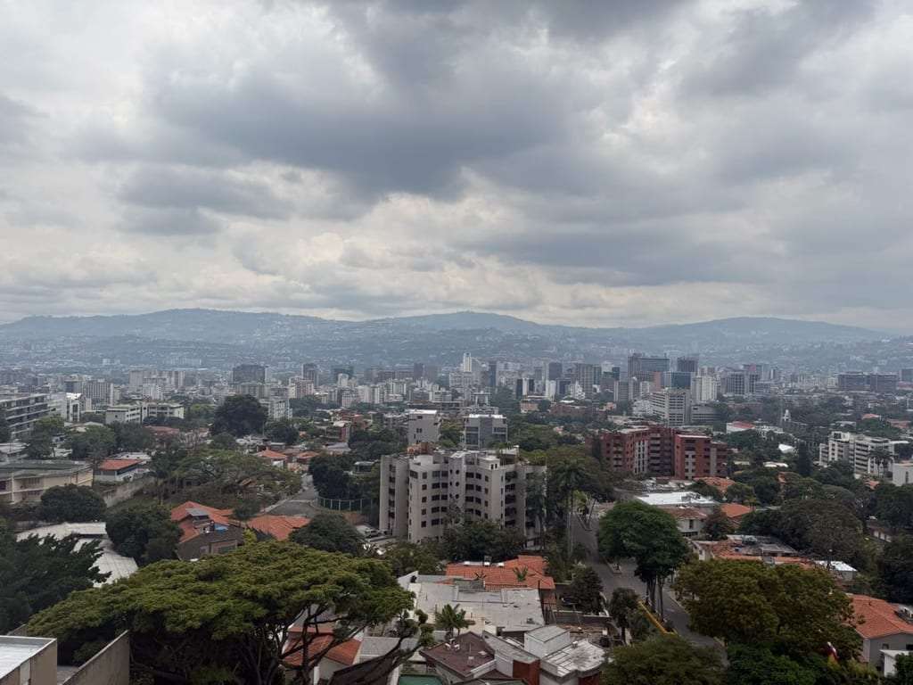 Apartamento en Altamira, Caracas - 1