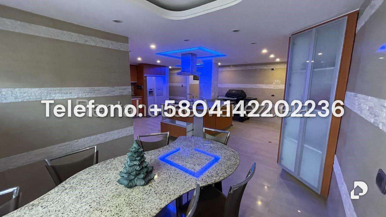 House in Prados del Este, Caracas – 11