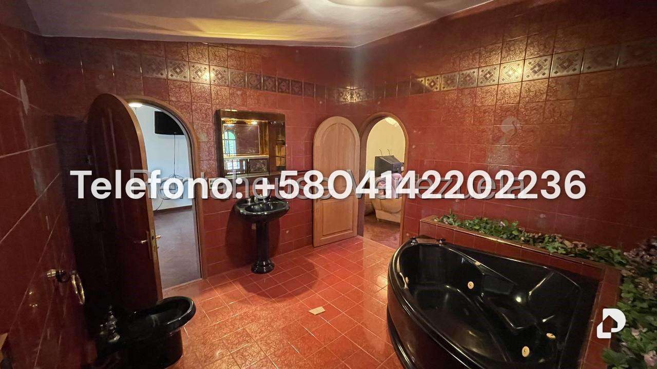 Casa en Prados del Este, Caracas – 21
