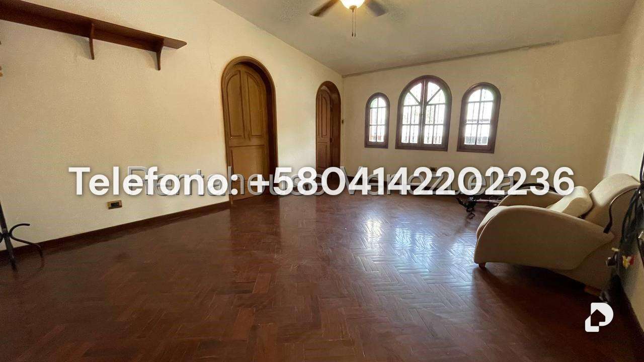 House in Prados del Este, Caracas – 23