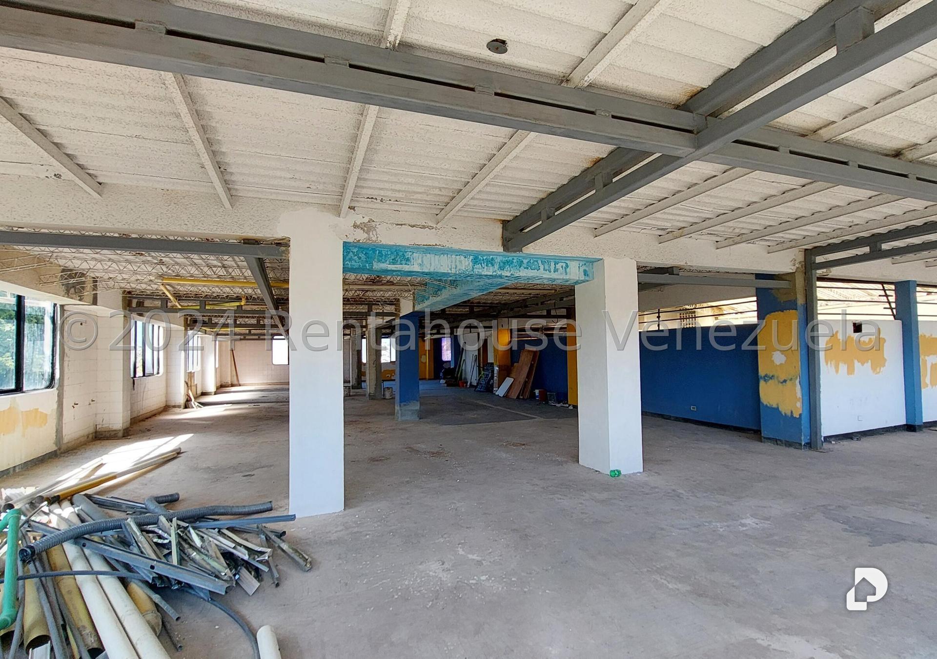 Local comercial en La Bonita, Caracas – 4