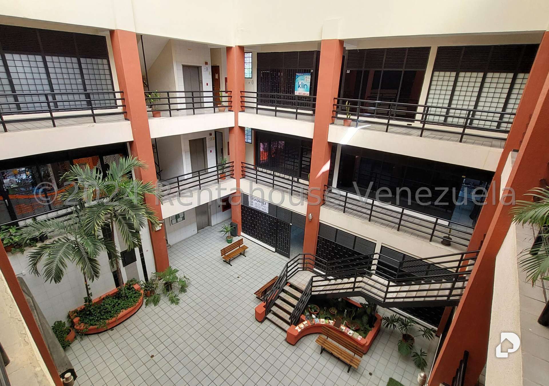 Local comercial en La Bonita, Caracas – 1