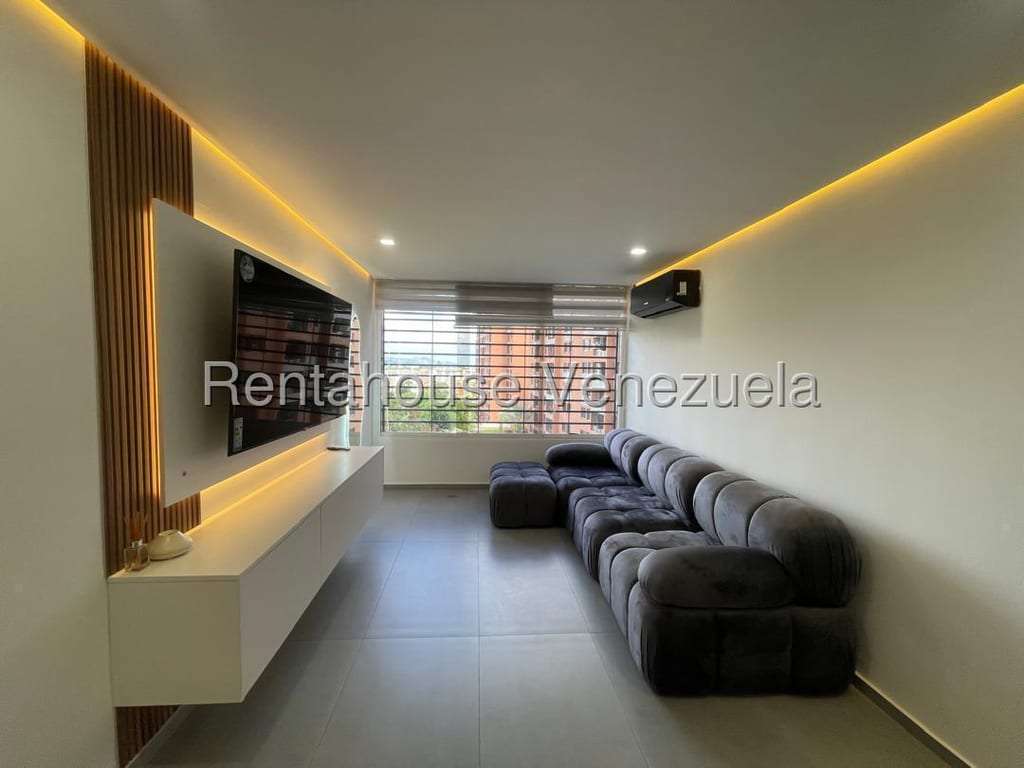 Apartamento en Colinas de La Tahona, Caracas