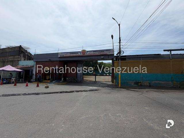 Terreno en San Martín, Caracas – 5