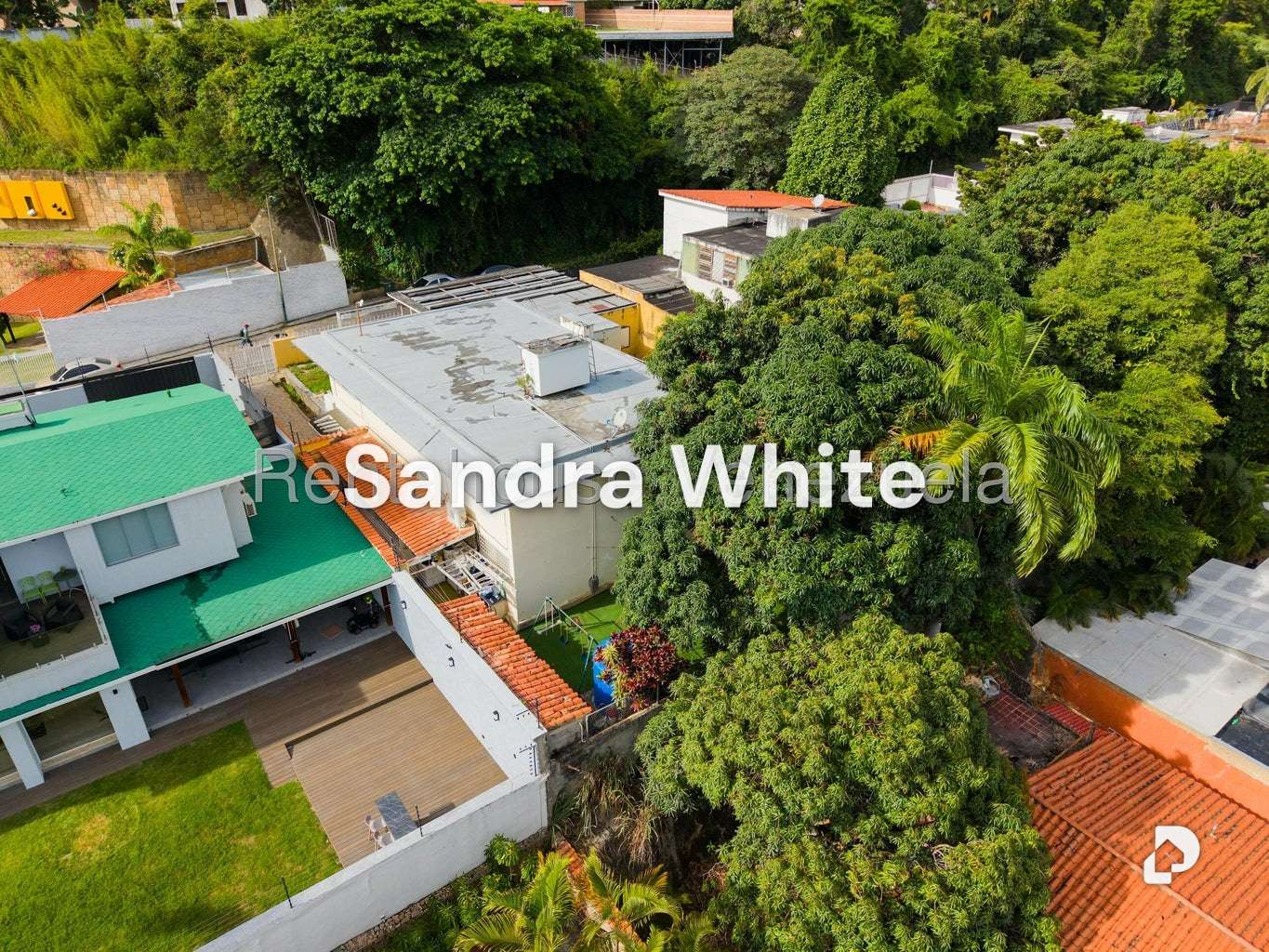 Casa en Prados del Este. 27-4428, Caracas – 3