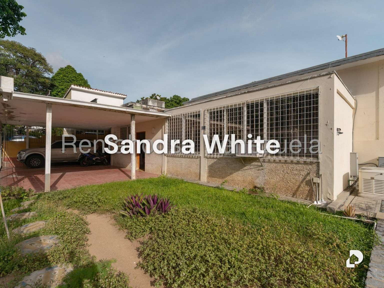 Casa en Prados del Este. 27-4428, Caracas – 13