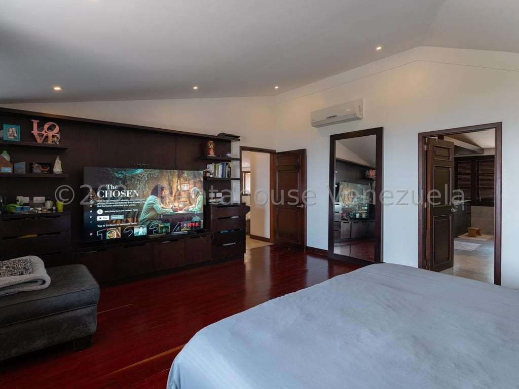 Casa en La Lagunita Country Club, Caracas