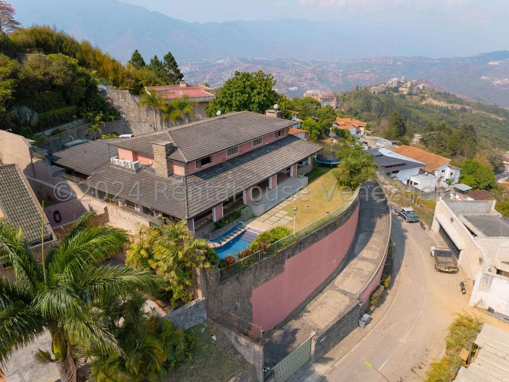 Casa en La Lagunita Country Club, Caracas