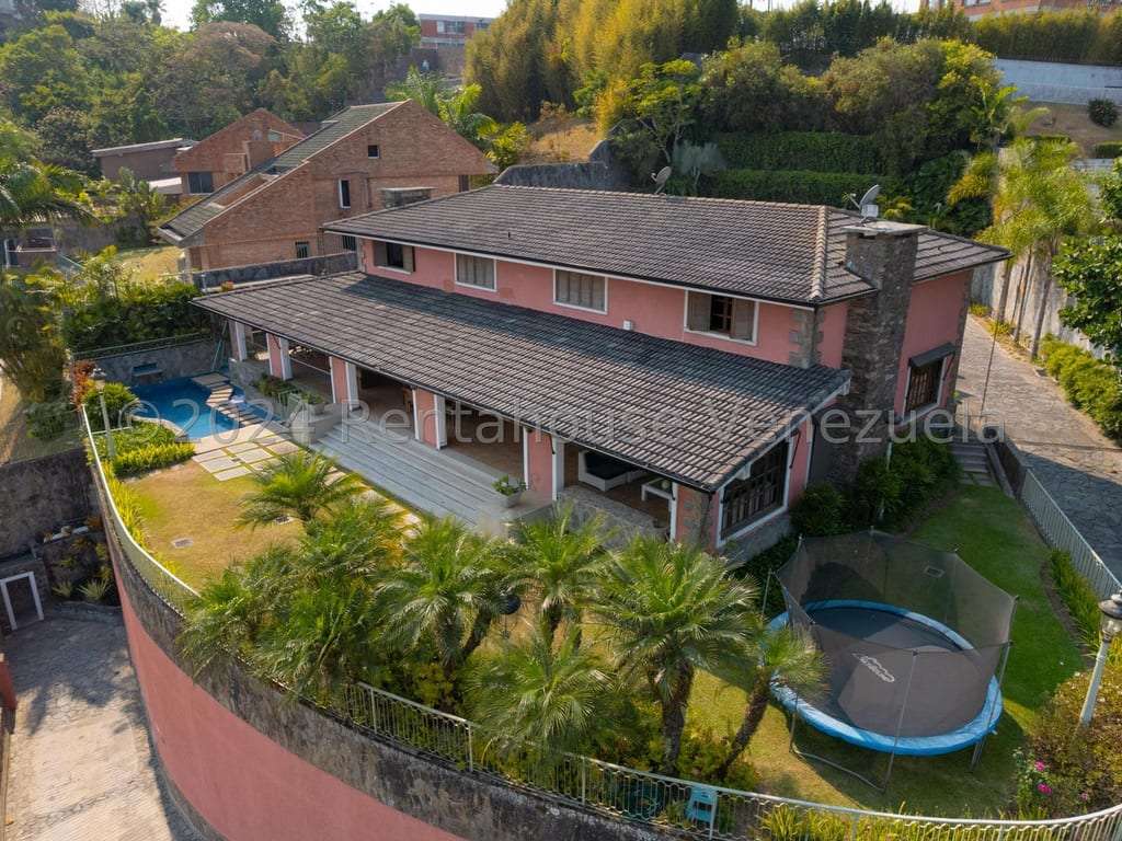 Casa en La Lagunita Country Club, Caracas