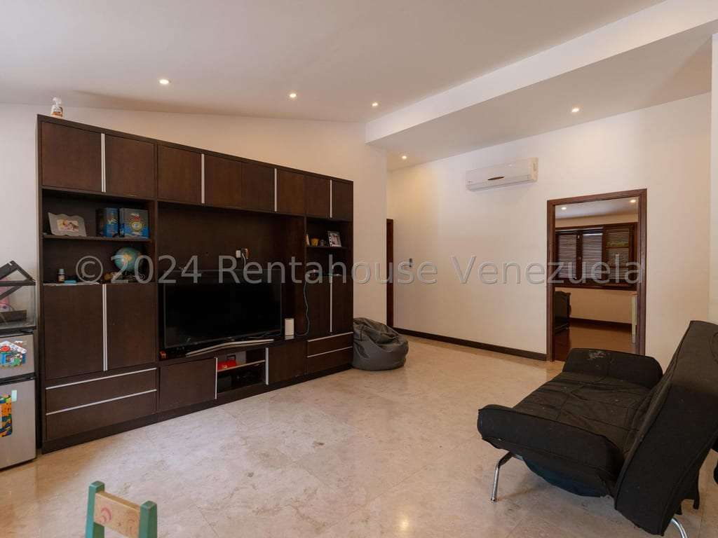 Casa en La Lagunita Country Club, Caracas