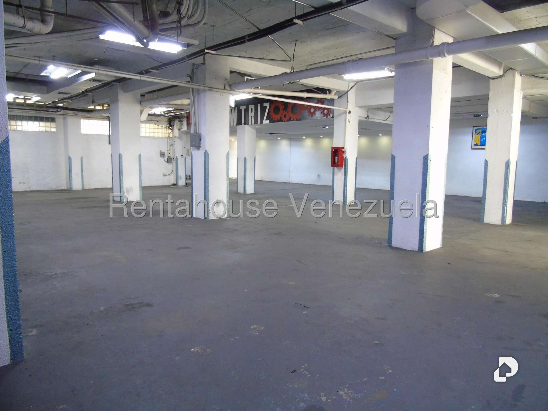 Local comercial en Los Palos Grandes, Caracas – 53