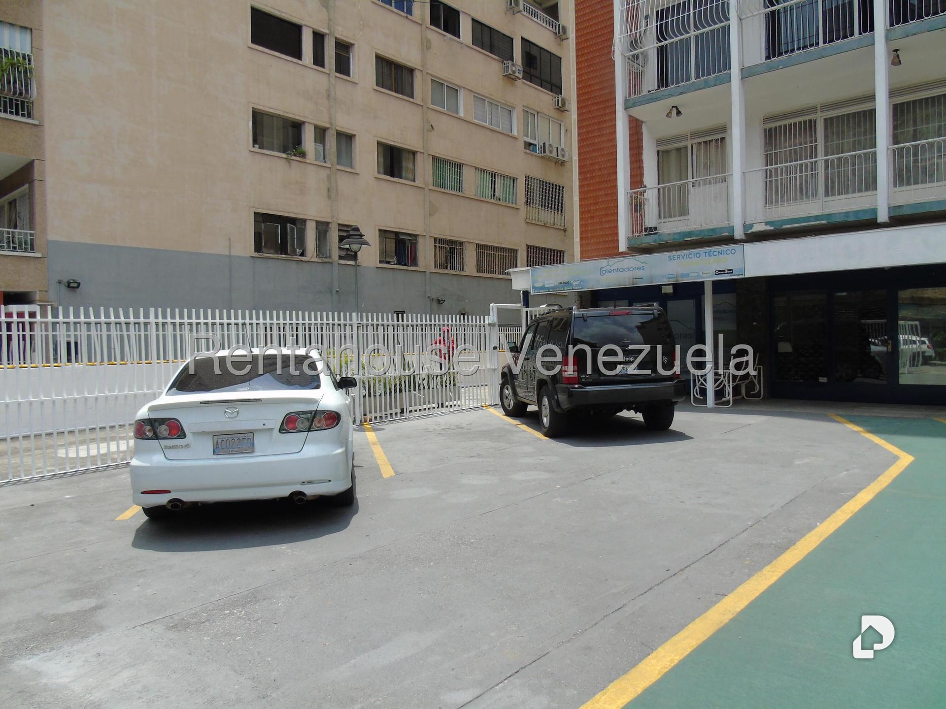 Local comercial en Los Palos Grandes, Caracas – 3