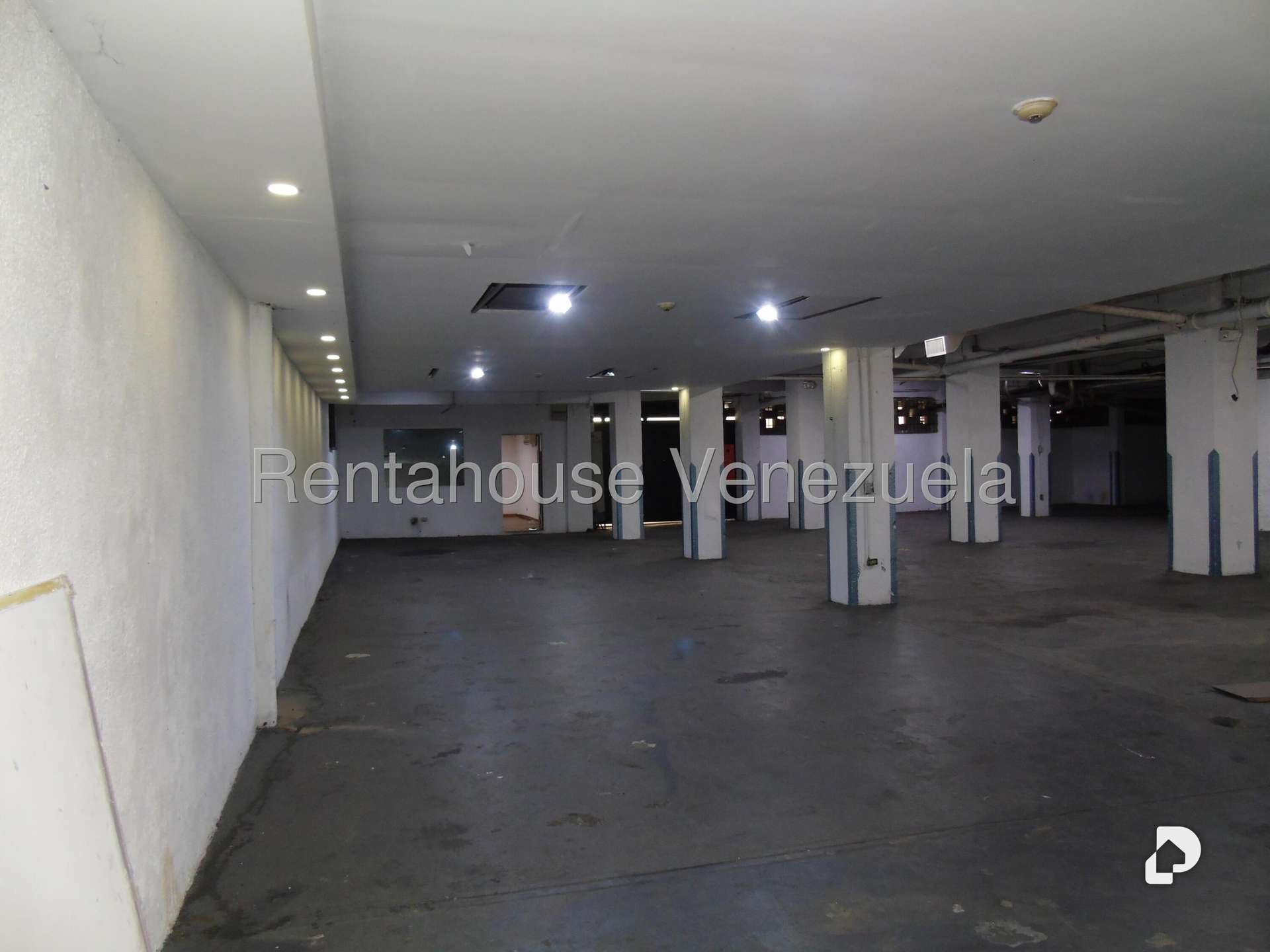 Local comercial en Los Palos Grandes, Caracas – 25