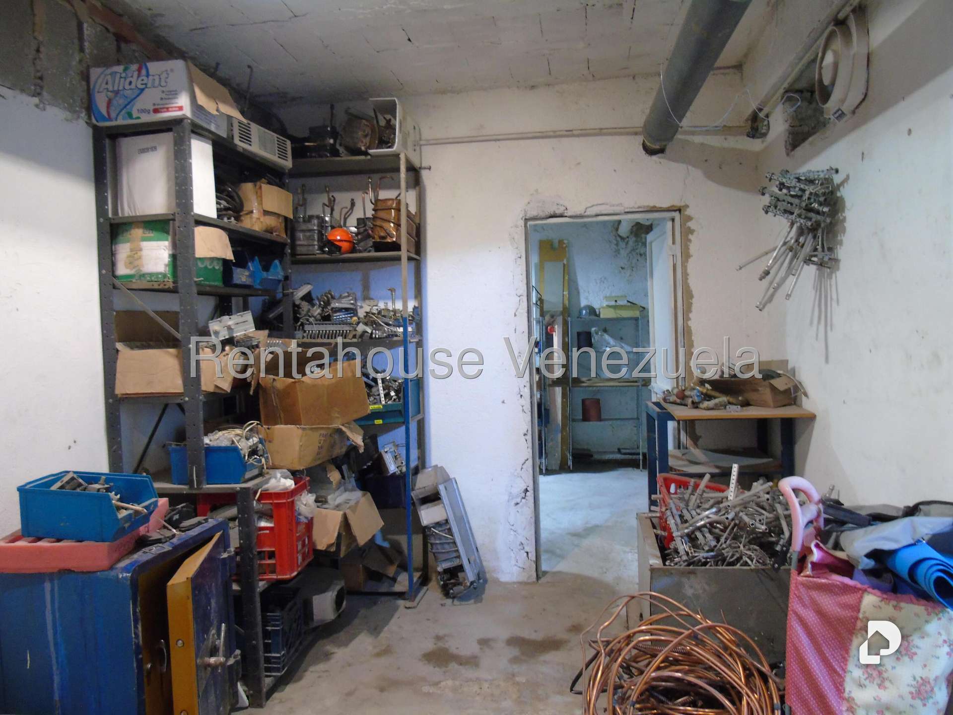 Local comercial en Los Palos Grandes, Caracas – 39