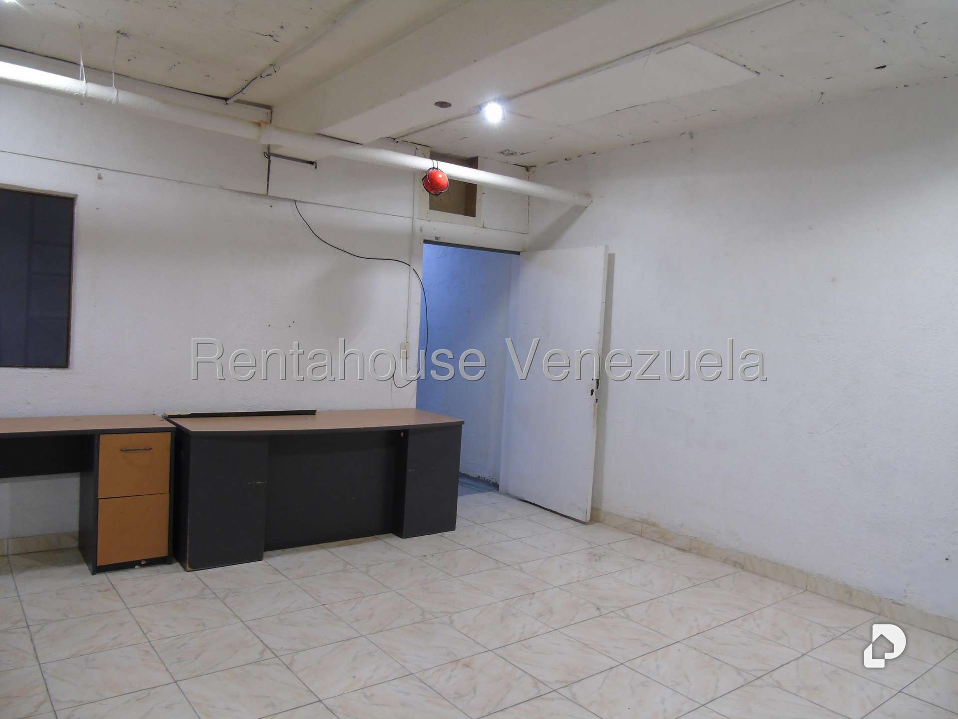 Local comercial en Los Palos Grandes, Caracas – 41