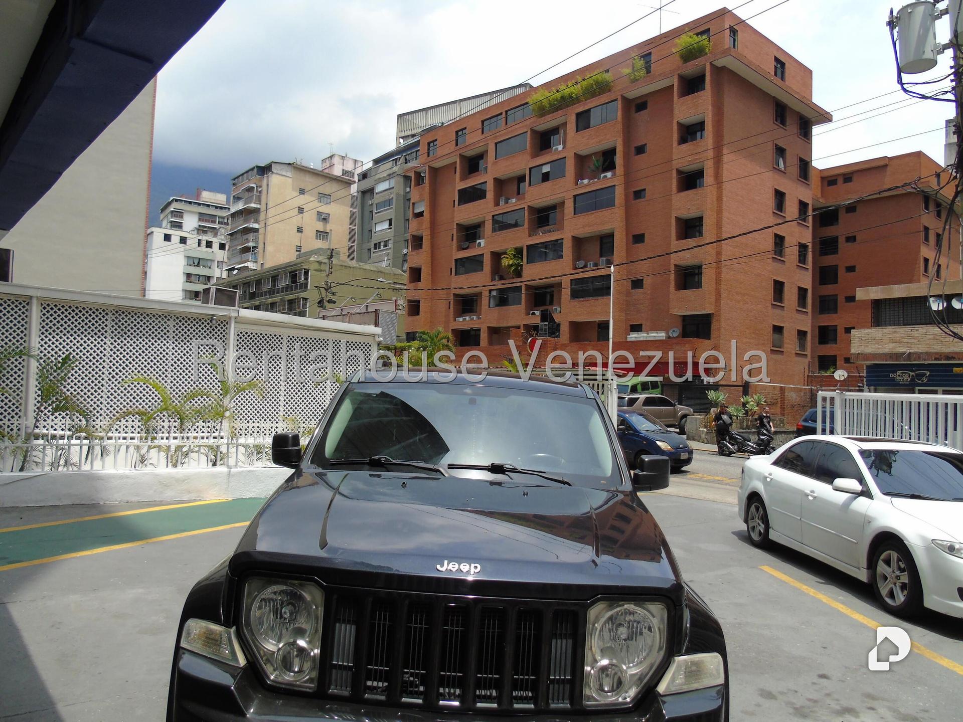 Local comercial en Los Palos Grandes, Caracas – 2