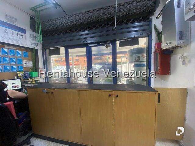 Local comercial en Los Palos Grandes, Caracas – 13