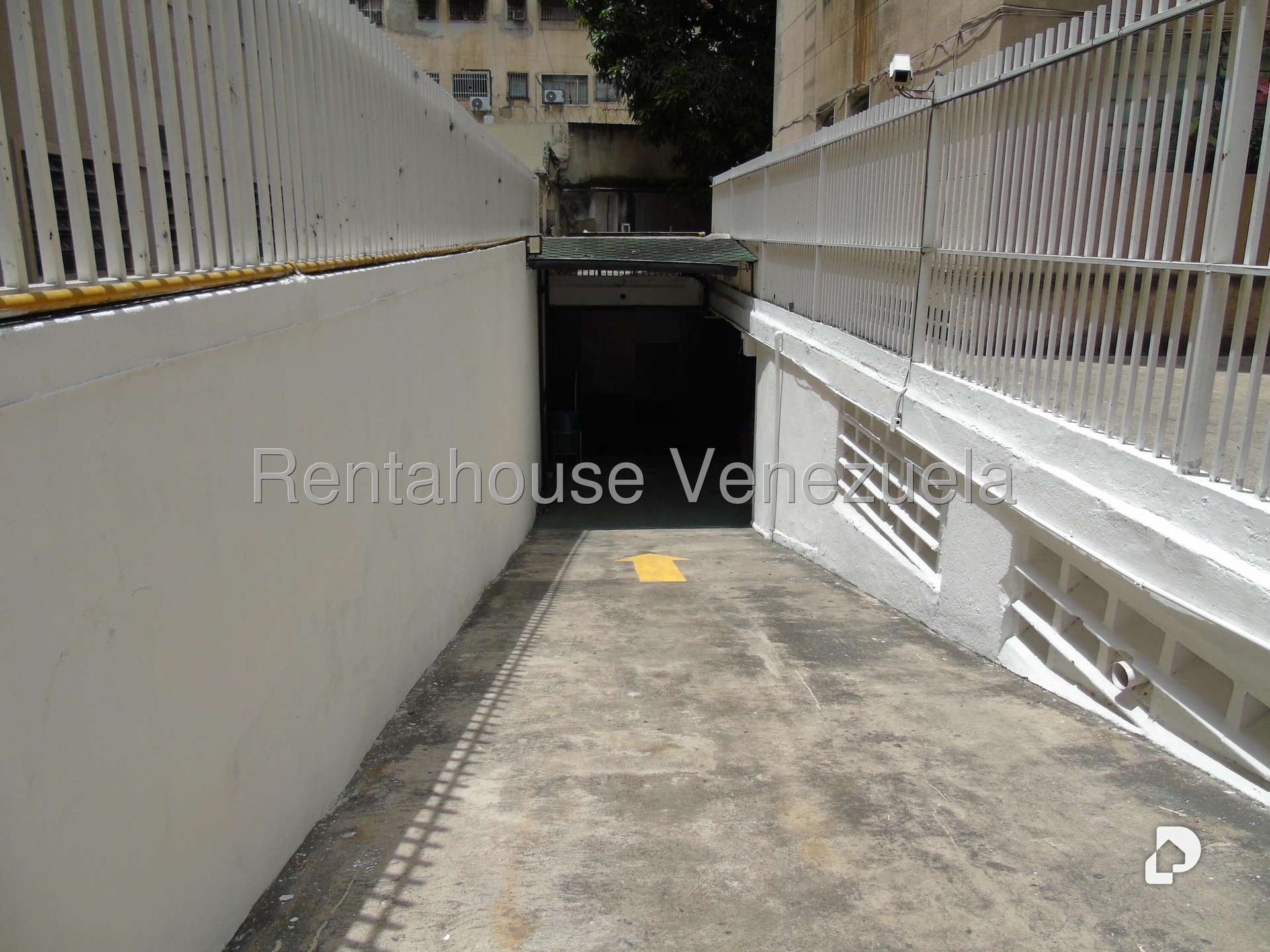 Local comercial en Los Palos Grandes, Caracas – 10