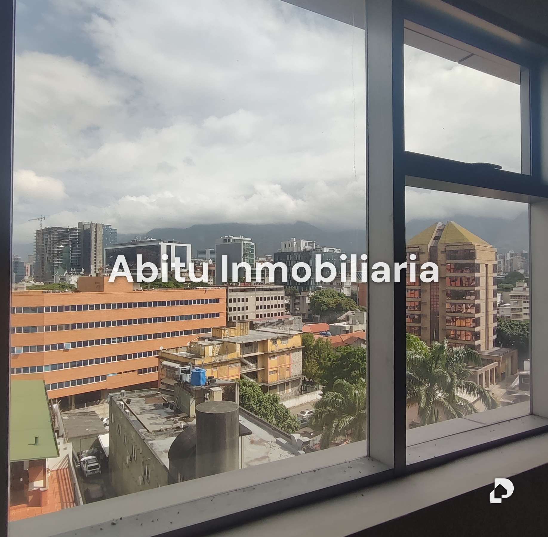 Oficina en Las Mercedes, Caracas – 7