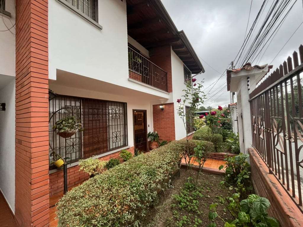 Casa en Macarena Sur, Altos Mirandinos - 1