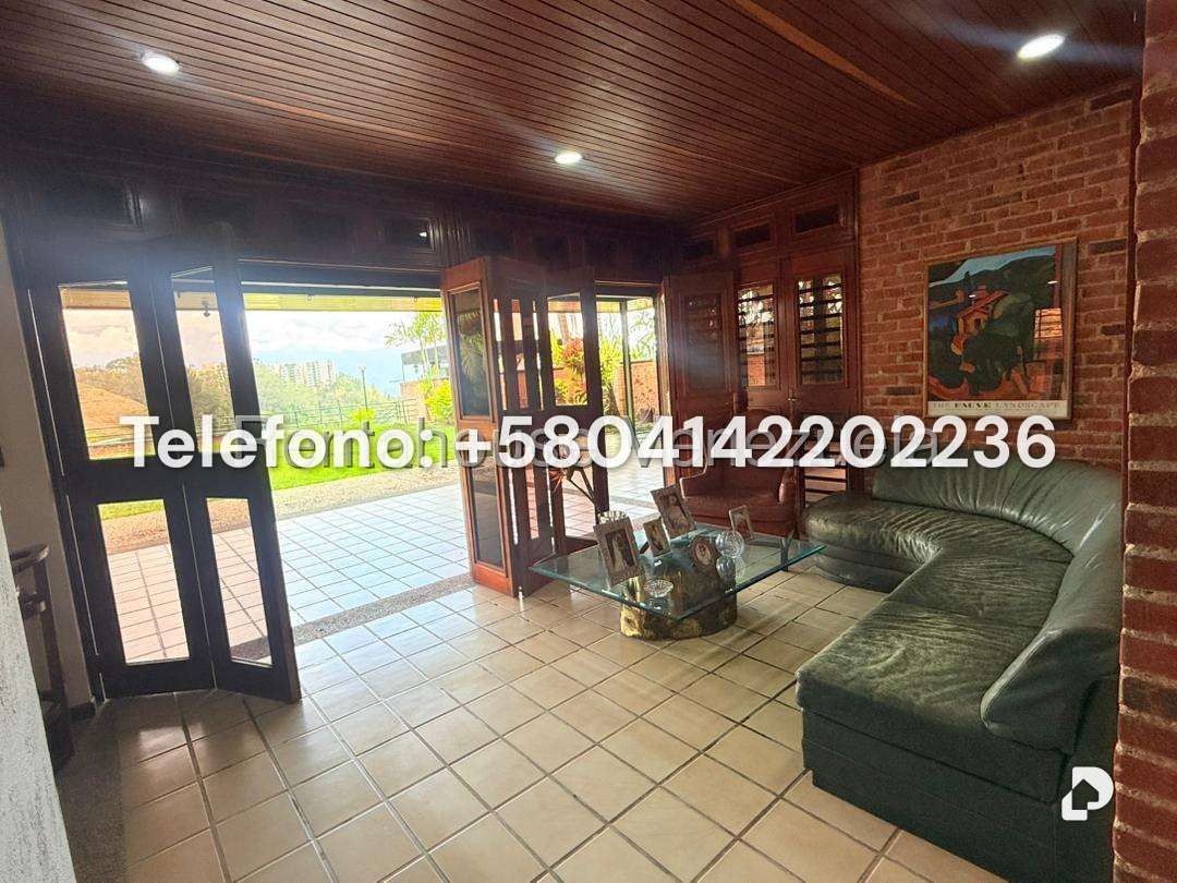 Casa en Lomas de La Lagunita, Caracas – 8