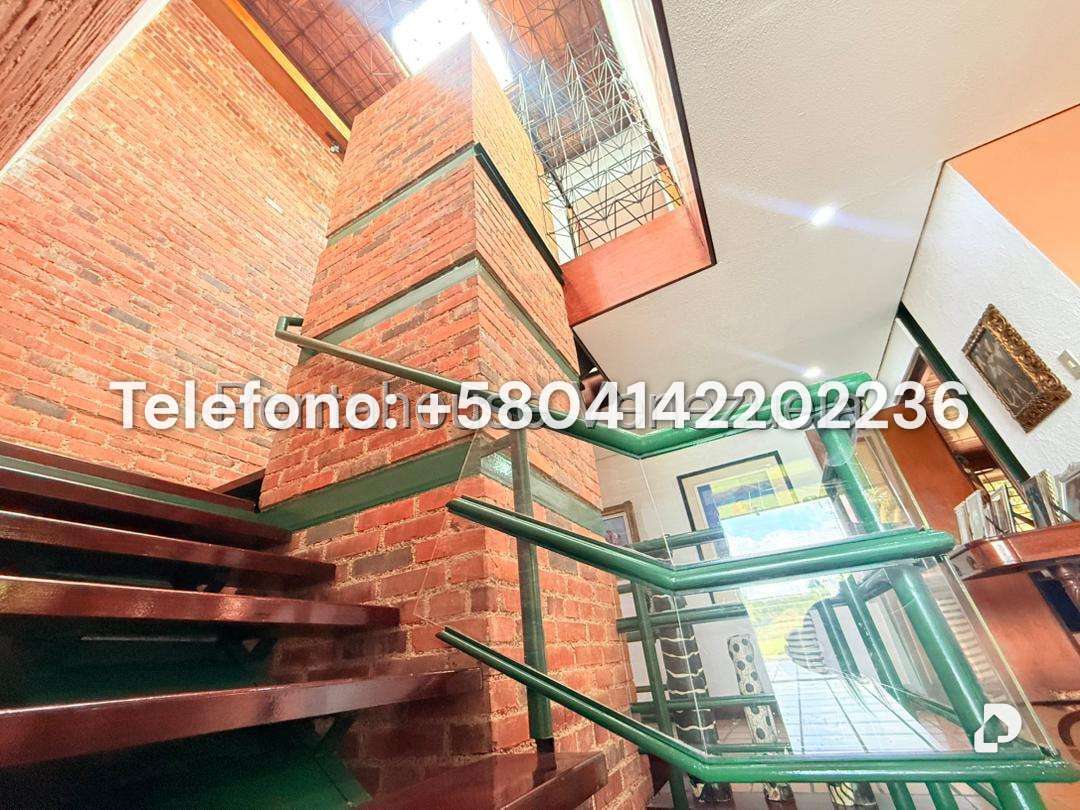 Casa en Lomas de La Lagunita, Caracas – 9