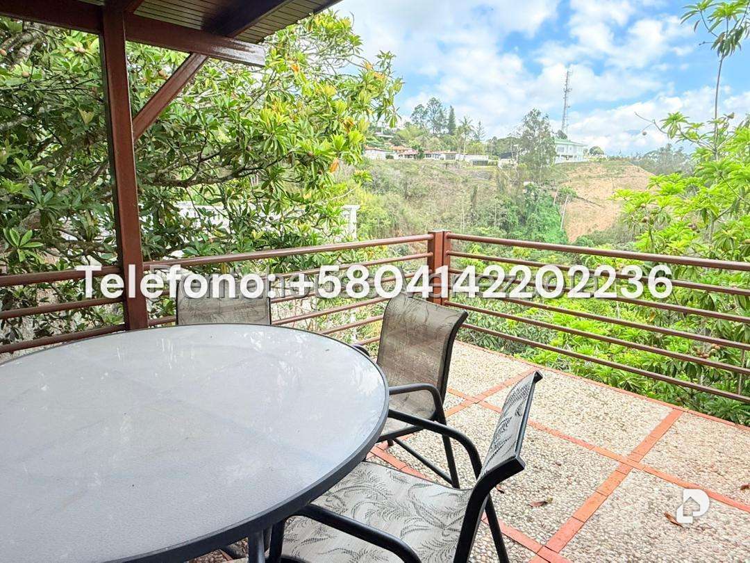 Casa en Lomas de La Lagunita, Caracas – 36