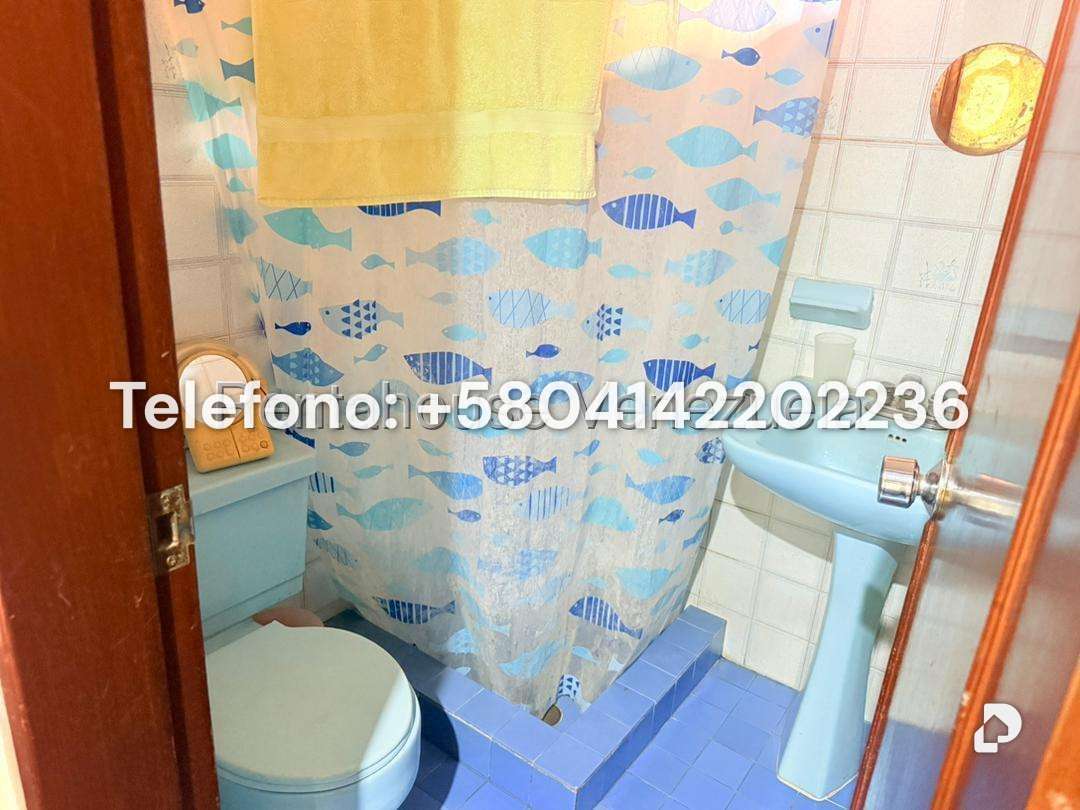 Casa en Lomas de La Lagunita, Caracas – 28