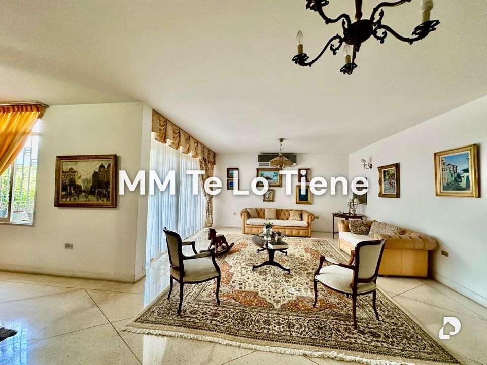 House in San Román, Caracas – 10