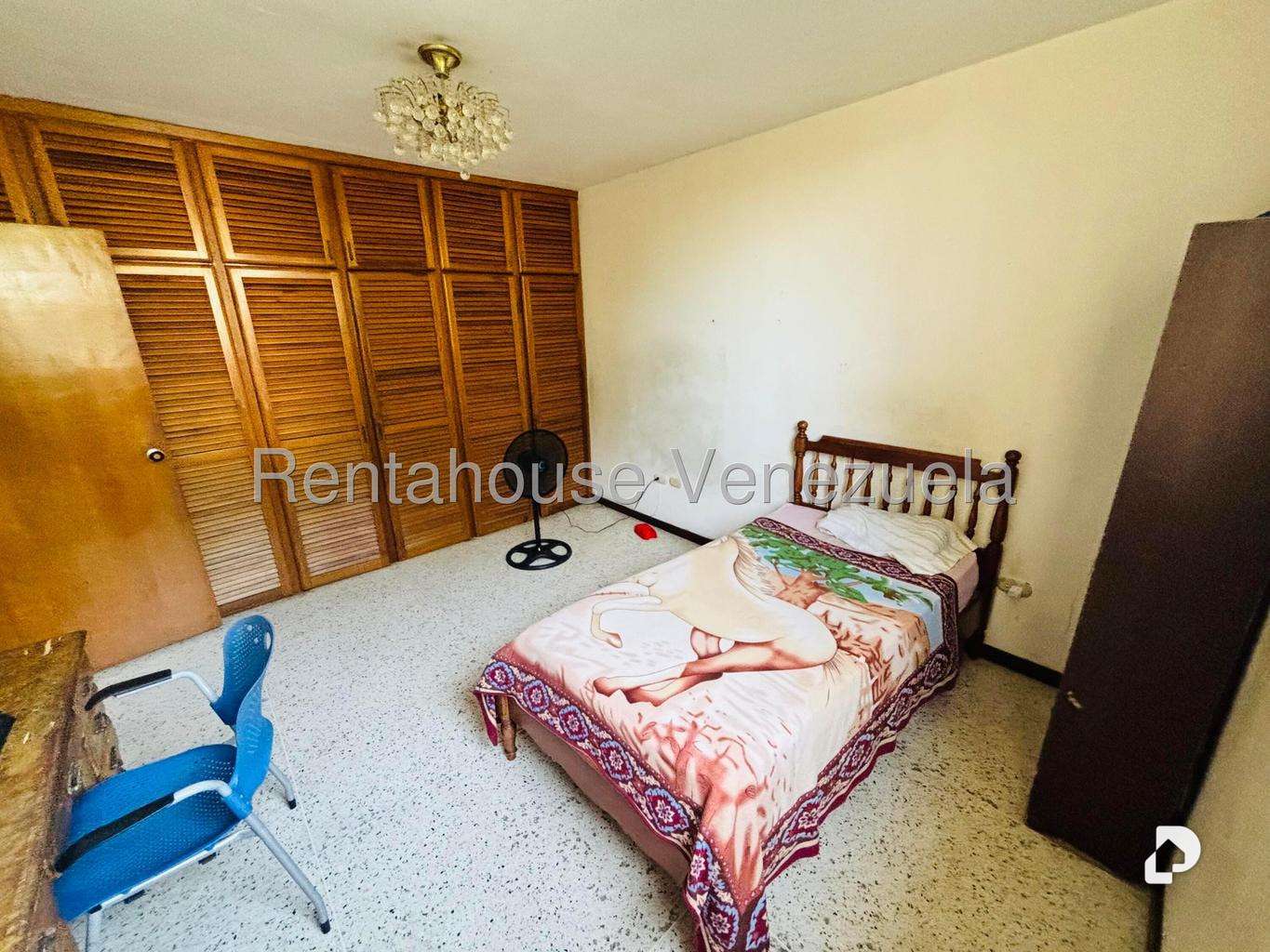Casa en El Marqués, Caracas – 30
