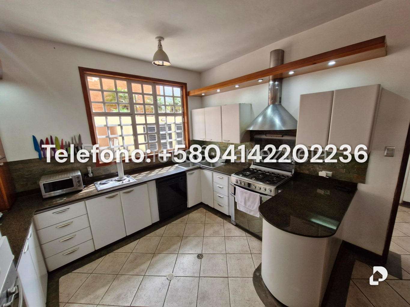 House in La Lagunita Country Club, Caracas – 12