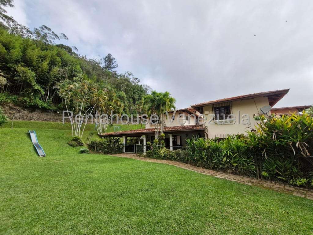 Casa en La Lagunita Country Club, Caracas