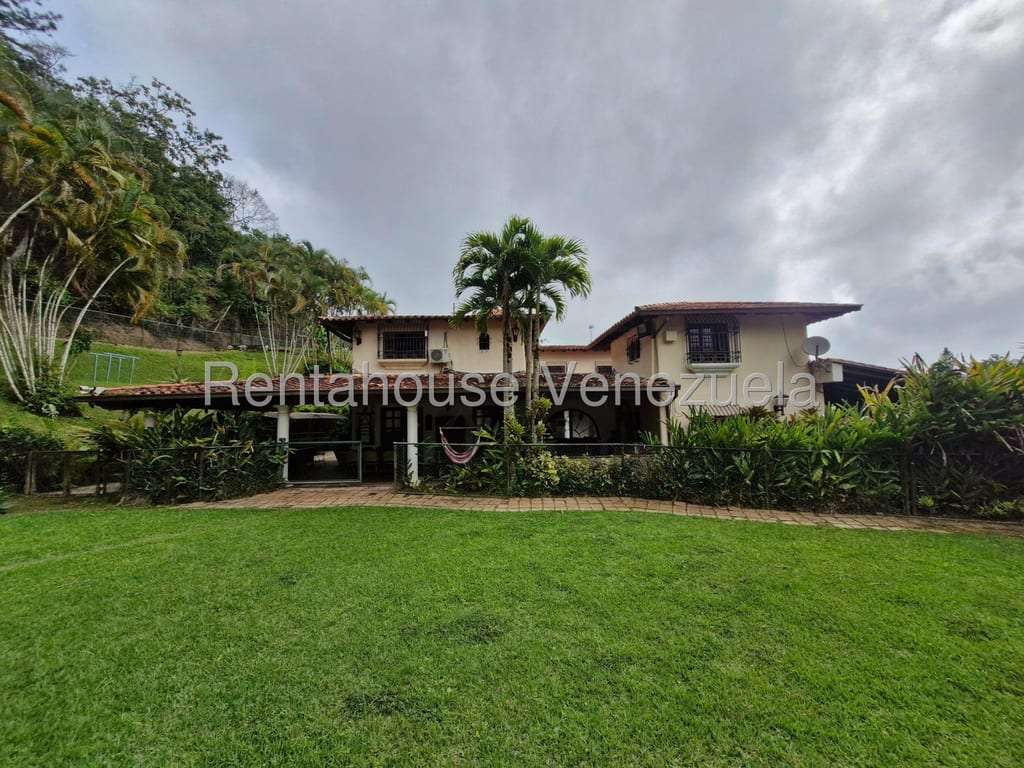 Casa en La Lagunita Country Club, Caracas