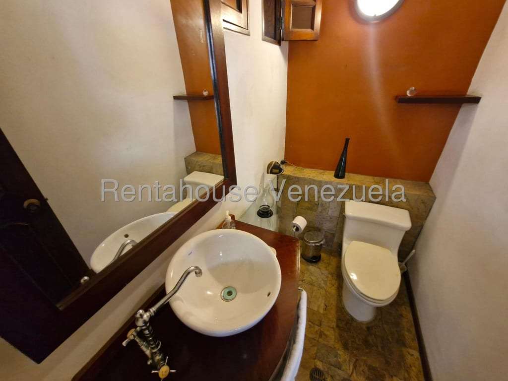 Casa en La Lagunita Country Club, Caracas