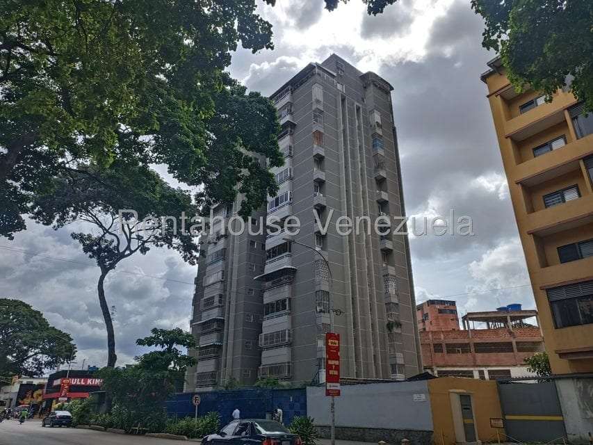 Apartment in El Paraíso, Caracas - 1