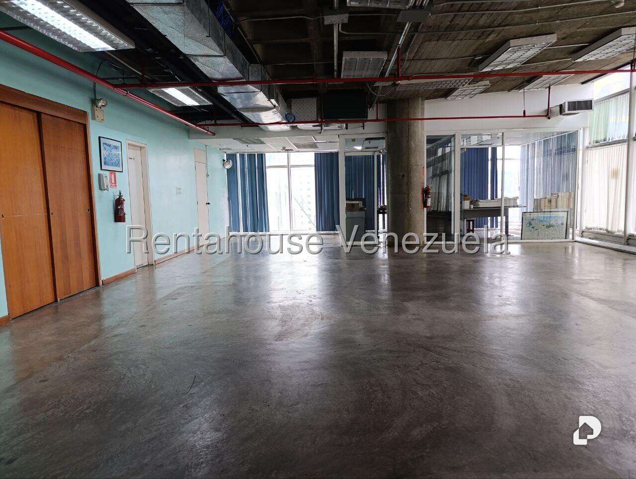 Oficina en Bello Monte, Caracas – 12